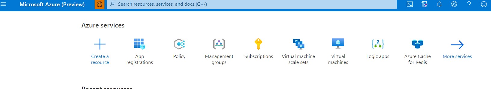 Snímek obrazovky s prostředky dostupnými na webu Azure Portal, včetně registrací aplikací