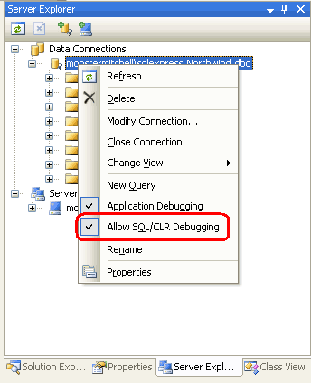 Ujistěte se, že databáze umožňuje ladění SQL/CLR.