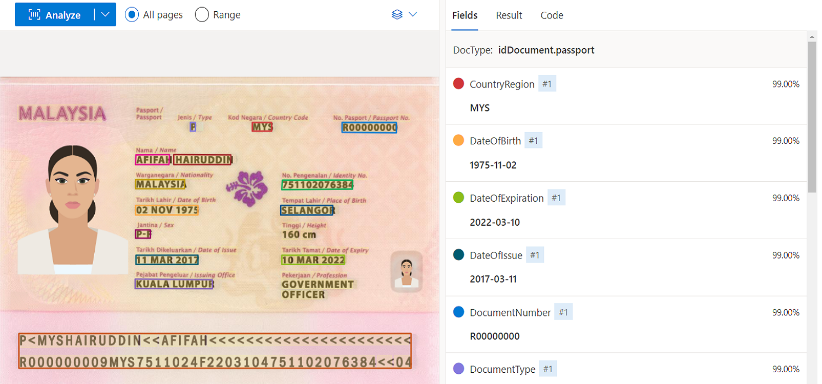 Snímek obrazovky s analýzou modelu dokumentu Identity (ID) pomocí nástroje Document Intelligence Studio