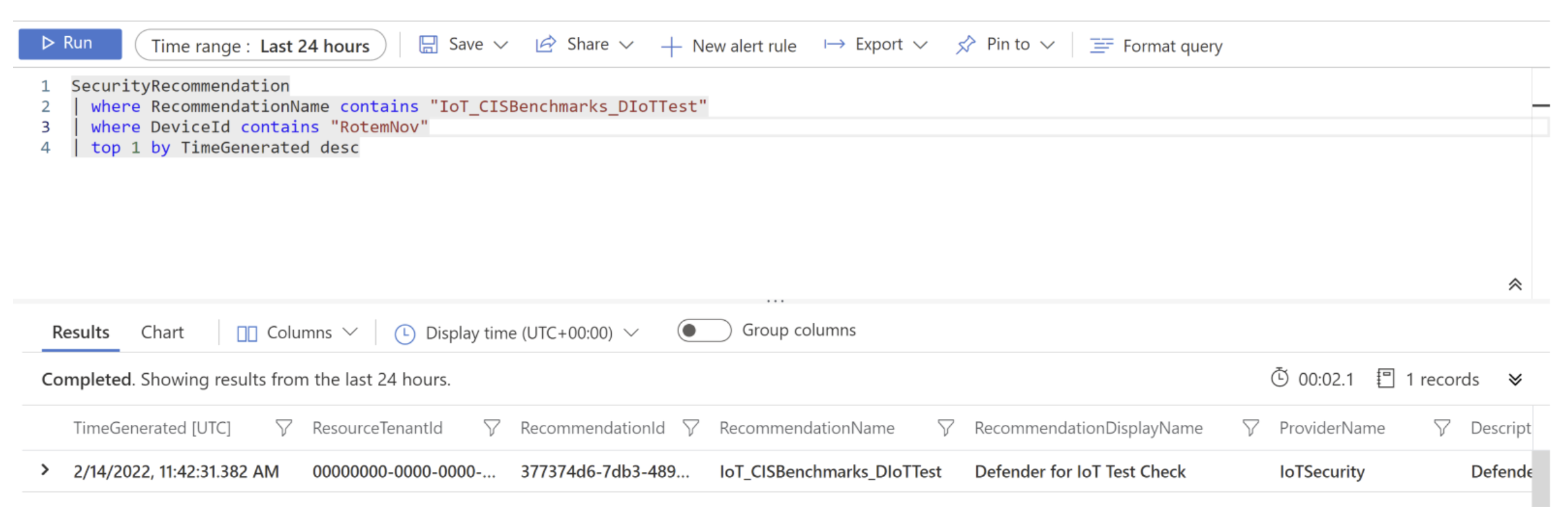 Snímek obrazovky se spuštěním dotazu IoT_CISBenchmarks_DIoTTest v Log Analytics