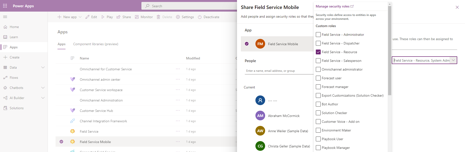 Snímek obrazovky seznamu aplikací Dynamics 365, který v seznamu zobrazuje řešení Field Service Mobile.