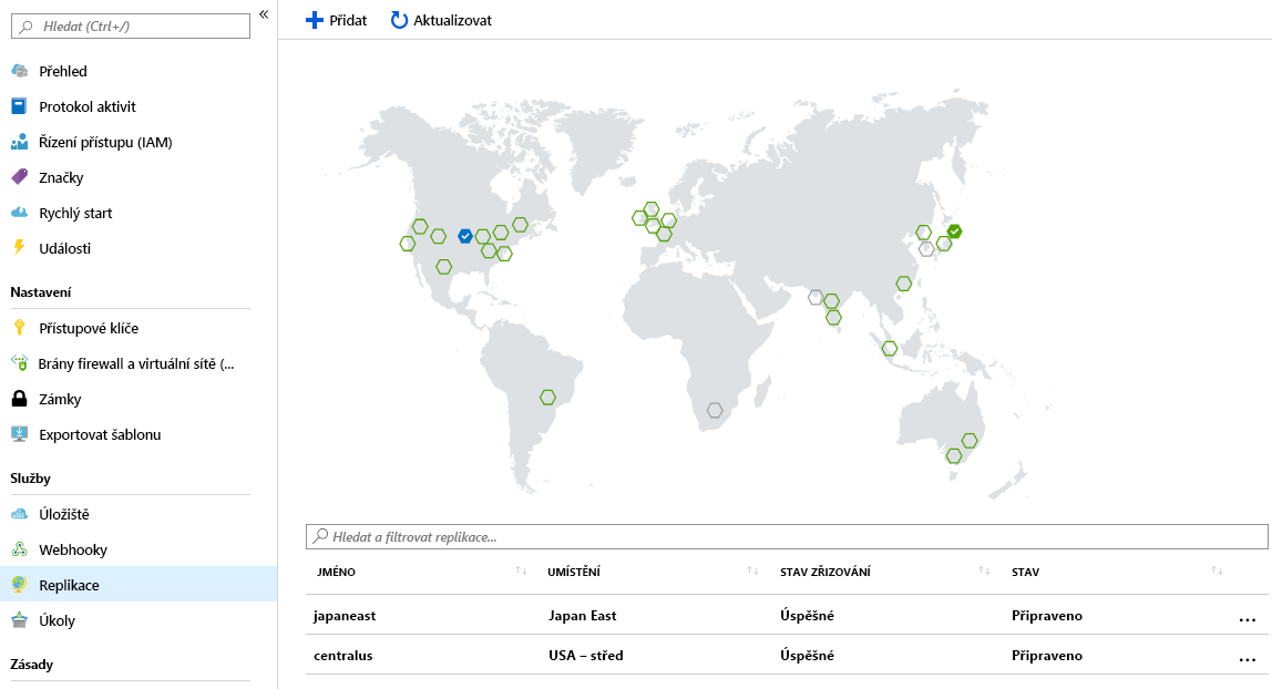 Snímek obrazovky s mapou registru kontejnerů Azure zobrazující replikovaná a dostupná umístění