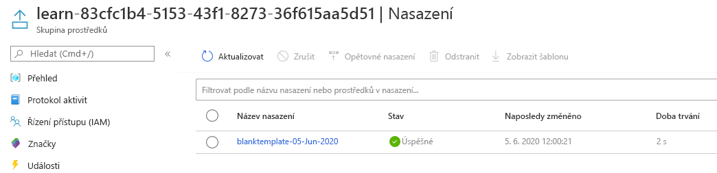 Rozhraní portálu Azure Portal pro nasazení s jedním uvedeným nasazením a stavem Úspěšné