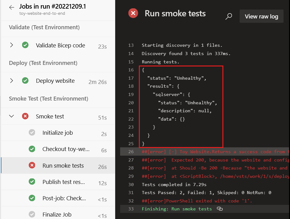 snímek obrazovky Azure DevOps s protokolem běhu kanálu, a zobrazeným výstupem orientačního testu. Zvýrazněn je výsledek testu stavu JSON.