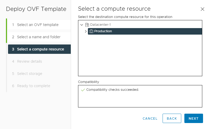 Snímek obrazovky, na kterém je vybrán cluster vSphere pro nasazení zařízení VMware HCX Connector do místního prostředí.