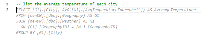 Skærmbillede fra forespørgselseditoren, der viser en blok af kodeforslag baseret på en kommentar, hvor du bliver bedt om at angive den gennemsnitlige temperatur for hver by.