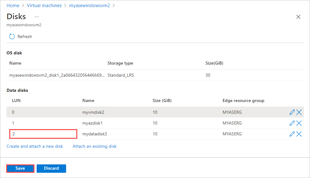 Screenshot: Anzeige „Datenträger“ für virtuelle Computer nach dem Hinzufügen eines neuen Datenträgers. Die Datenträgernummer für den neuen Datenträger und die Schaltfläche „Speichern“ sind hervorgehoben.