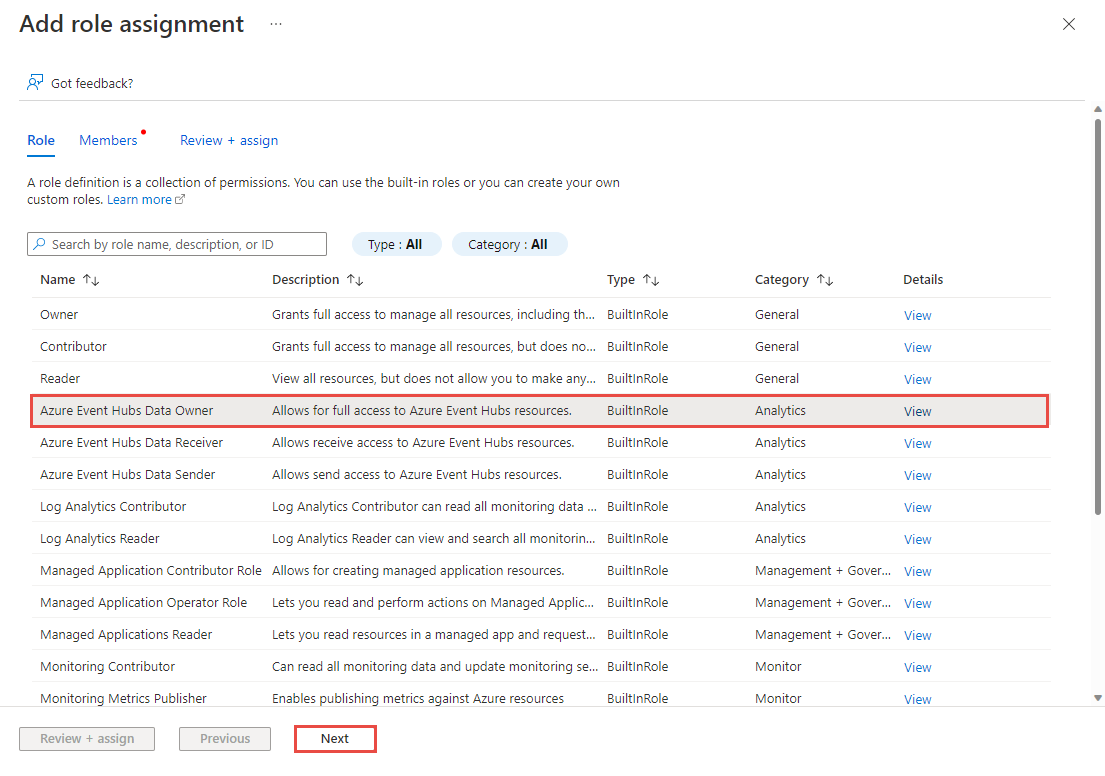 Screenshot der Auswahl der Rolle „Azure Event Hubs-Datenbesitzer“