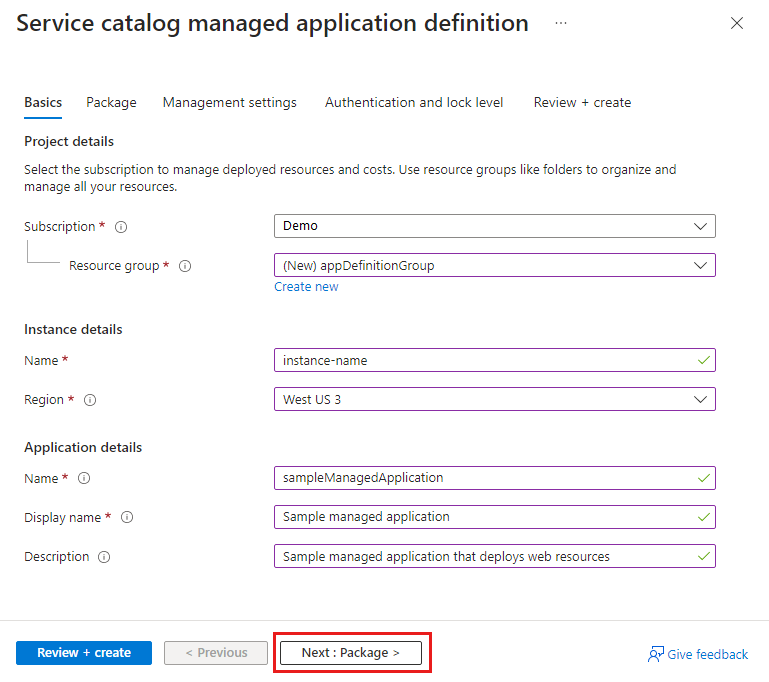 Screenshot der Registerkarte „Grundlagen“ im Formular zum Erstellen einer Dienstkatalogdefinition. 