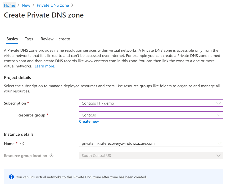 Registerkarte „Grundeinstellungen“ der Seite „Private DNS-Zone erstellen“ und Projektdetails im Azure-Portal