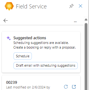 Screenshot des Field Service-Bereichs in Outlook mit der Schaltfläche „E-Mail-Planungsvorschlag für Entwürfe“