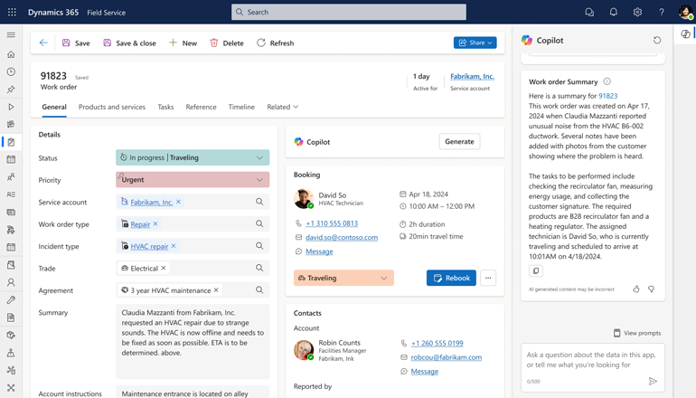 Copilot in Field Service wird in einem Seitenbereich geöffnet.
