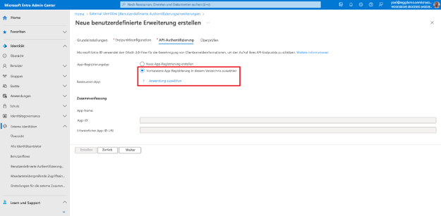 Screenshot: Registerkarte „API-Authentifizierung“ des Blatts „Neue benutzerdefinierte Erweiterung erstellen“, auf dem das Optionsfeld „Auswählen einer vorhandenen App-Registrierung in diesem Verzeichnis“ und die Option „Anwendung auswählen“ unter dem App-Registrierungstyp hervorgehoben sind.