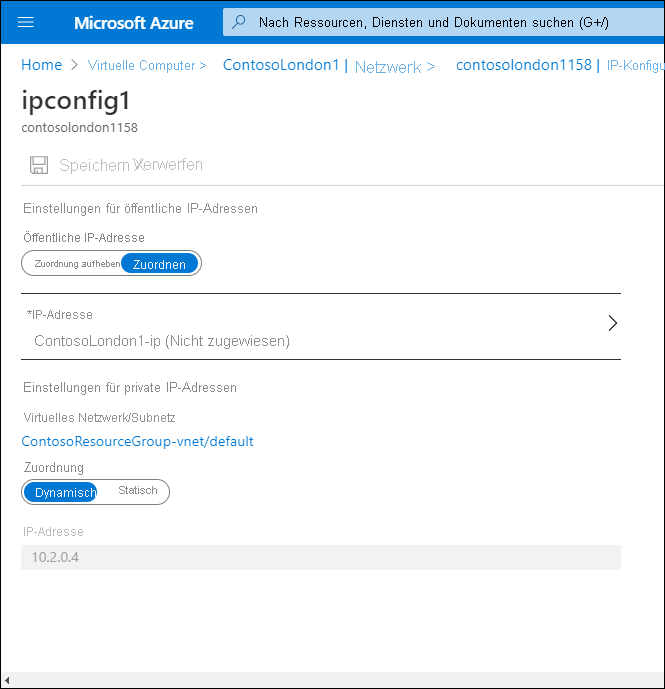 Screenshot: Seite „ipconfig1“ für eine ausgewählte Azure-Netzwerkschnittstelle im Azure-Portal. Unter den Einstellungen für öffentliche IP-Adressen wird die öffentliche IP-Adresse auf „Zuordnen“ festgelegt, und unter den Einstellungen für private IP-Adressen wird die Zuweisung auf „Dynamisch“ festgelegt.