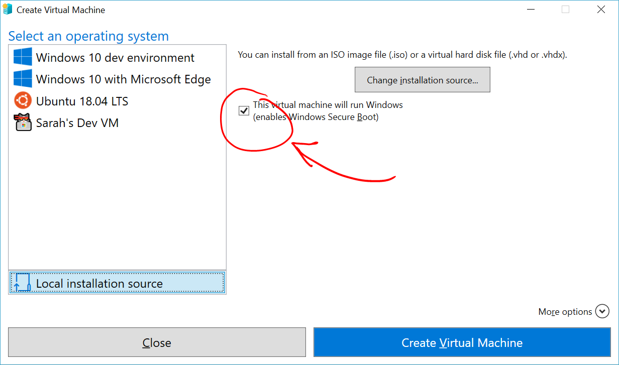 Screenshot des Bildschirms „Virtuellen Computer erstellen“ mit hervorgehobener Option „Installationsquelle ändern“.