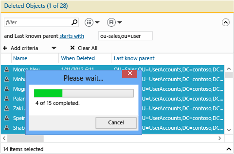 Screenshot der ausgewählten Objekte und der Statusanzeige des Vorgangs zum Verschieben der Objekte aus dem Container „Gelöschte Objekte“ in die Organisationseinheit „Vertrieb“.