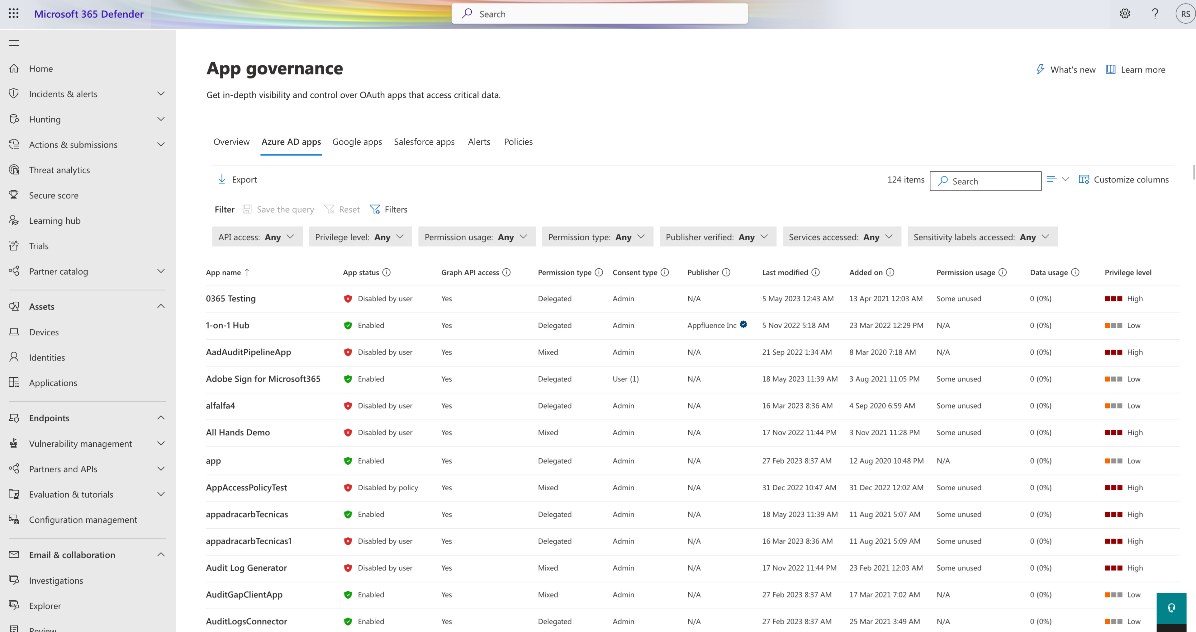 Screenshot of the Azure AD apps tab on the App governance page.