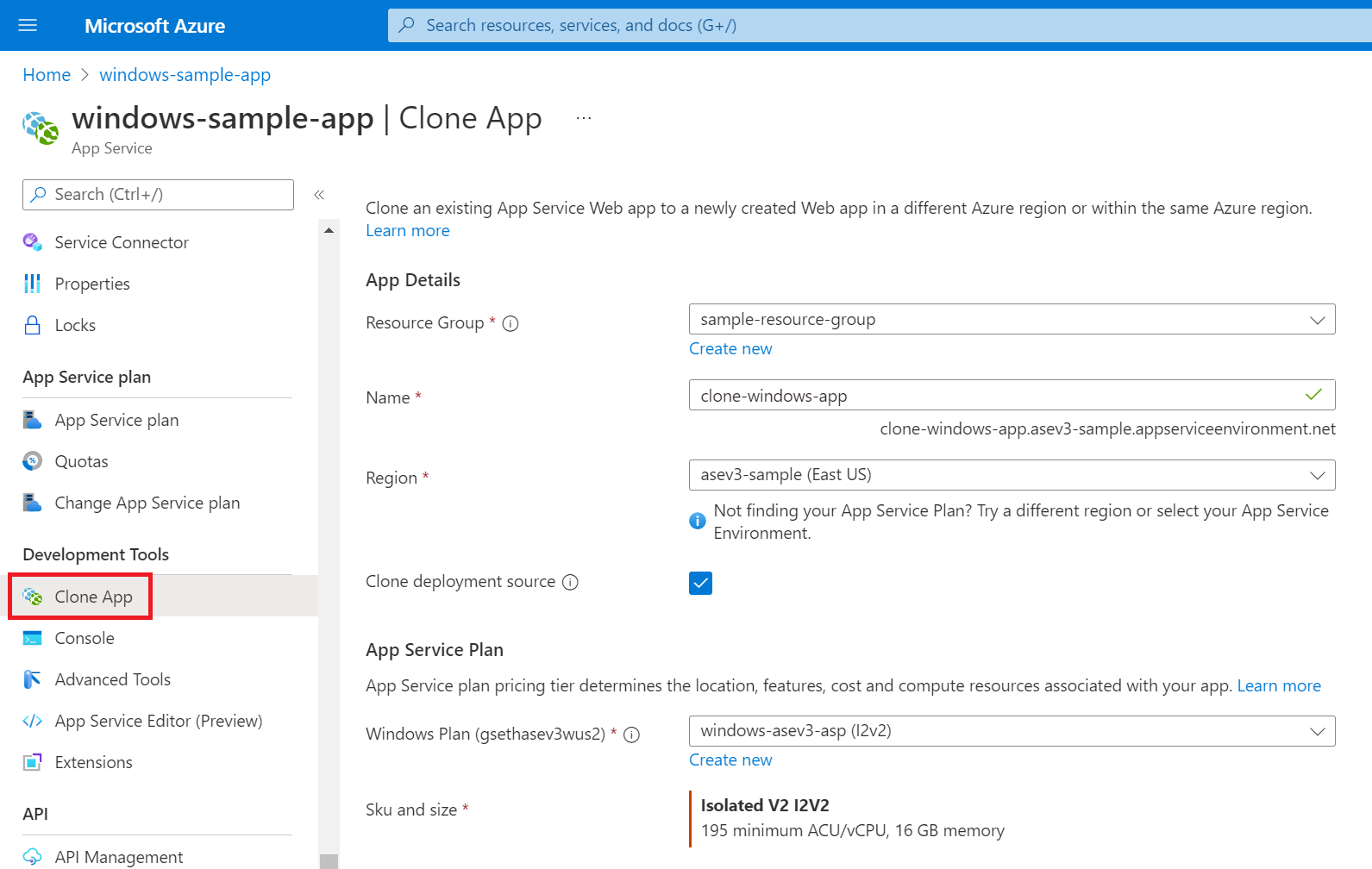 Recorte de pantalla que muestra las opciones para clonar una aplicación en App Service Environment v3 mediante el portal.