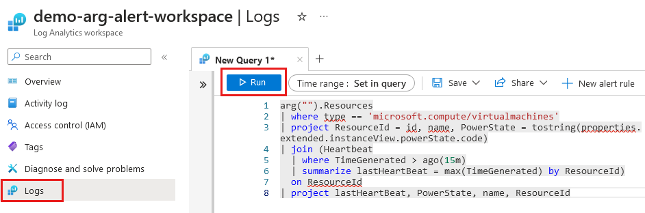 Captura de pantalla del área de trabajo de Log Analytics con una consulta cruzada de las tablas Recursos y Latido que resalta los registros y el botón Ejecutar.