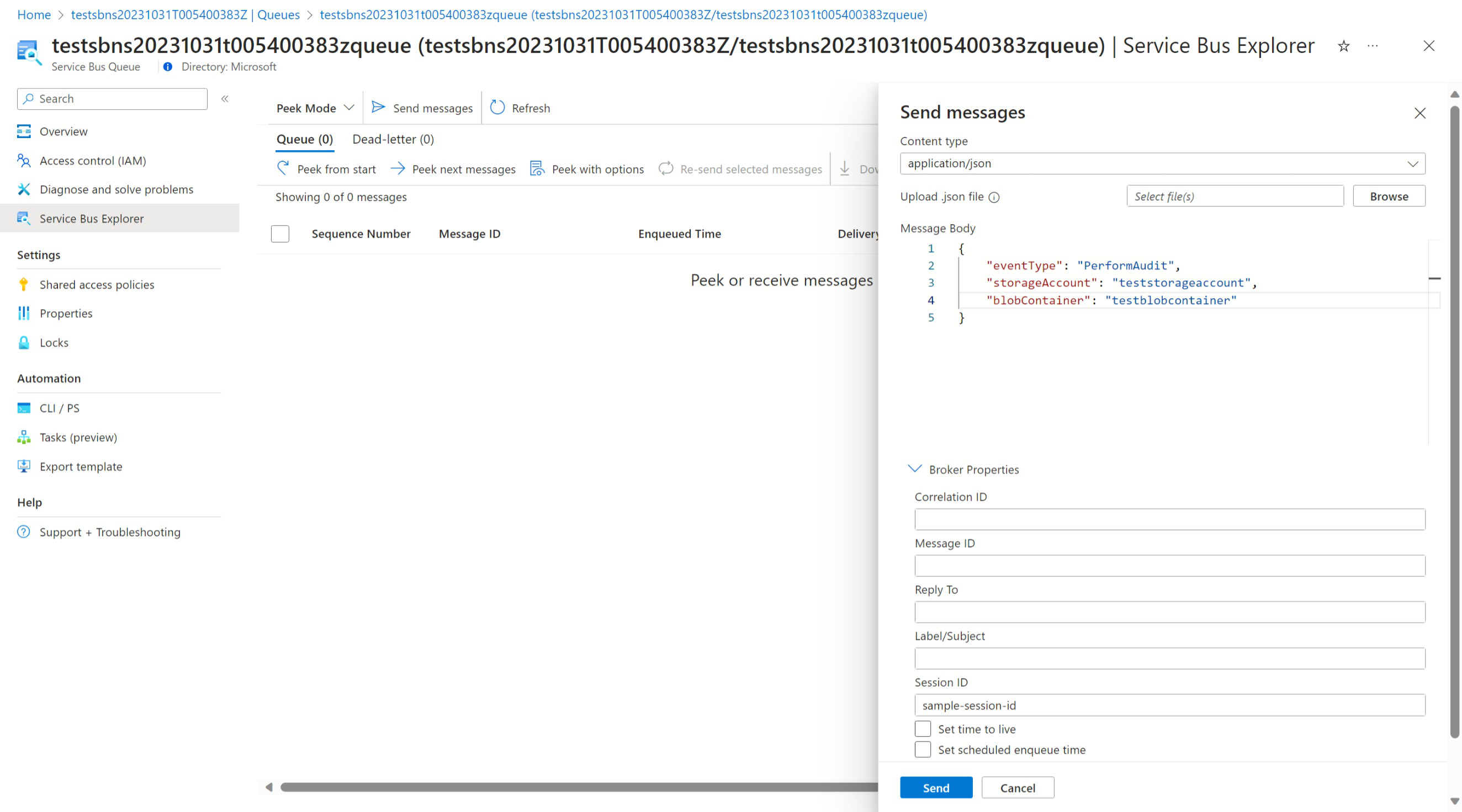 Captura de pantalla de Azure Portal en un explorador web que muestra cómo desencadenar una auditoría agregando un mensaje a la cola.