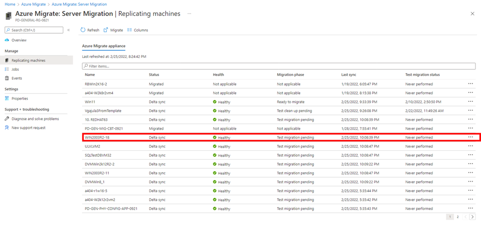 Captura de pantalla en la que se muestra el contenido de la pantalla de la máquina de replicación. Contiene una lista de la máquina de replicación.