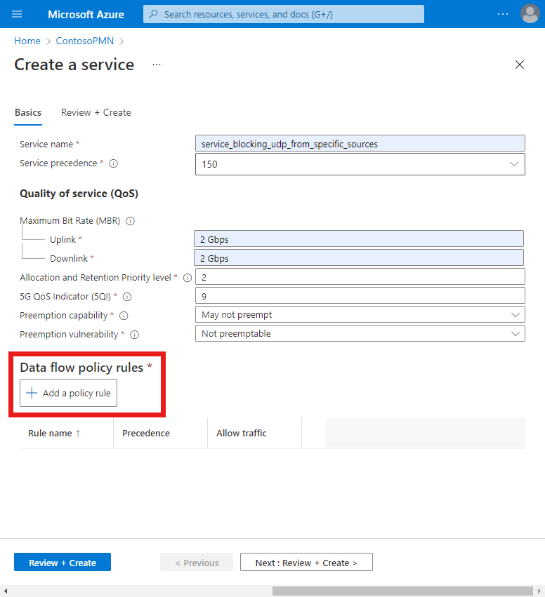 Captura de pantalla de Azure Portal que muestra Crear una pantalla de servicio con configuración de bloqueo de tráfico. Aparece destacado el botón Agregar una regla de directiva.