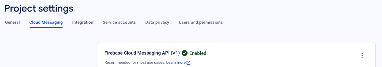Recorte de pantalla que confirma que Firebase Cloud Messaging V1 está habilitado.