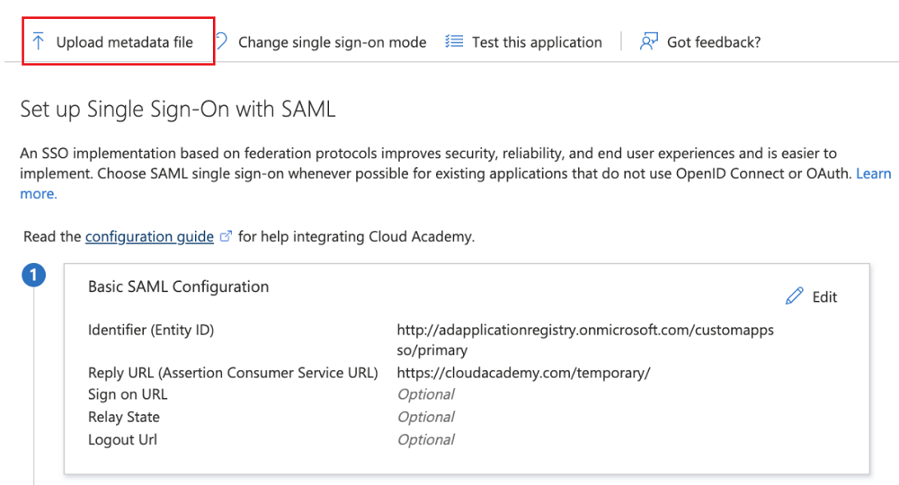 Captura de pantalla que muestra la carga de los metadatos en la aplicación de Azure.