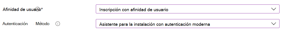 En el centro de administración de Intune y Microsoft Intune, inscriba dispositivos iOS/iPadOS mediante la inscripción automatizada de dispositivos (ADE). Seleccione Inscribir con afinidad de usuario y use el Asistente para la instalación para la autenticación. La aplicación Portal de empresa se instala automáticamente.