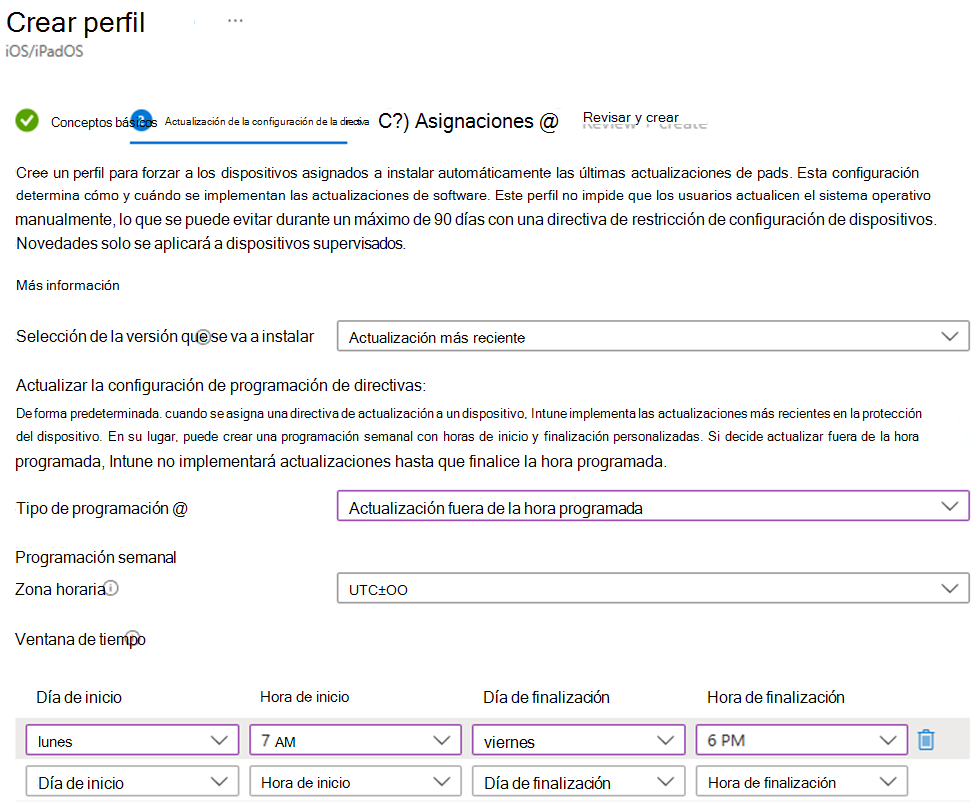 Captura de pantalla que muestra la instalación de la versión más reciente y la configuración de actualización de software fuera de la hora programada para dispositivos iOS/iPadOS en el centro de administración de Microsoft Intune.