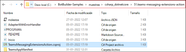 Captura de pantalla del repositorio clonado con TeamsMessagingExtensionsAction.csproj resaltado en rojo.