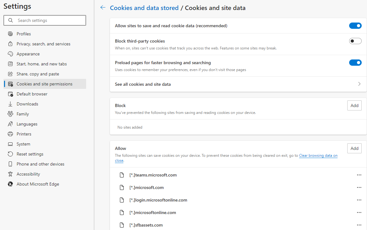 Captura de pantalla de la ventana de configuración en el borde que muestra las opciones agregadas en cookies y permisos de sitio.