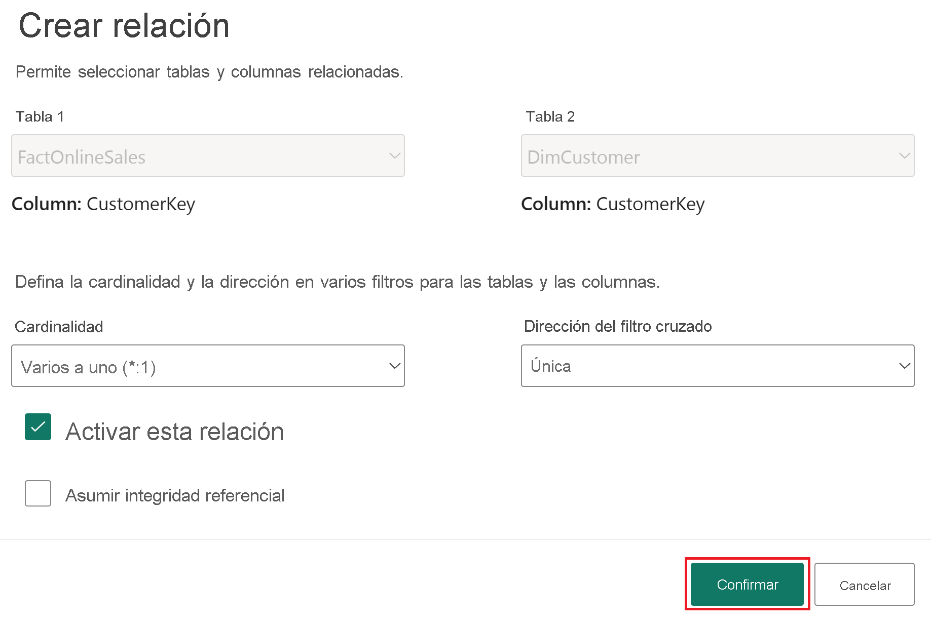 Captura de pantalla de la relación entre las tablas FactOnlineSales y DimCustomer.