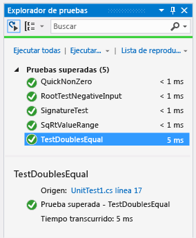 Explorador de pruebas unitarias que muestra una prueba superada para Equal