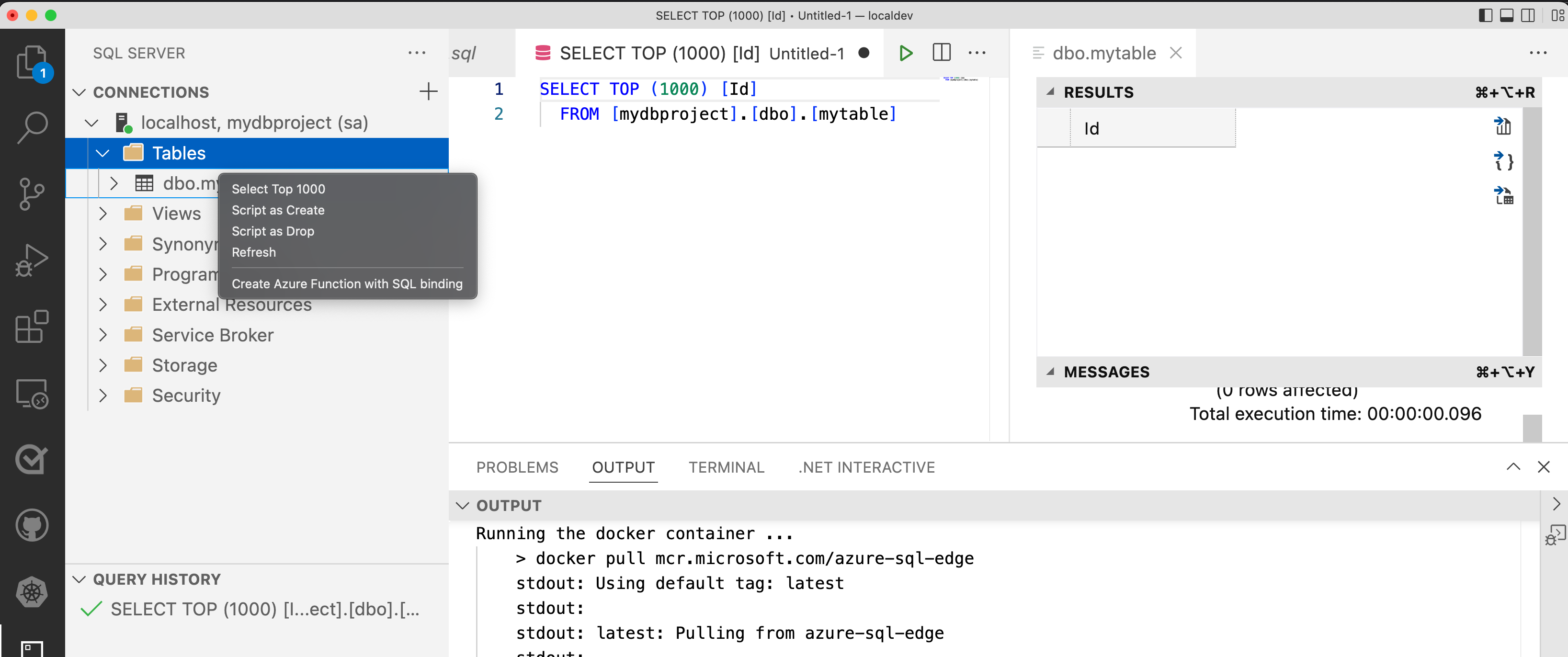 Captura de pantalla de la conexión y consulta a un emulador de Azure SQL Database.