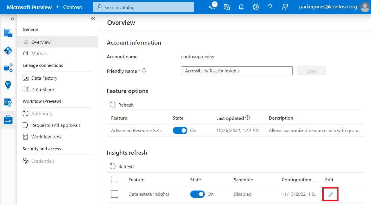 Captura de pantalla de la ventana Información general de la sección Administración del portal de gobernanza de Microsoft Purview con la lista desplegable frecuencia de actualización resaltada para las opciones de características de Data Estate Insights.