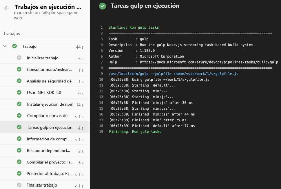 Captura de pantalla de Azure Pipelines en la que se muestra la lista completa de las tareas de compilación. La tarea de ejecución de gulp está seleccionada.