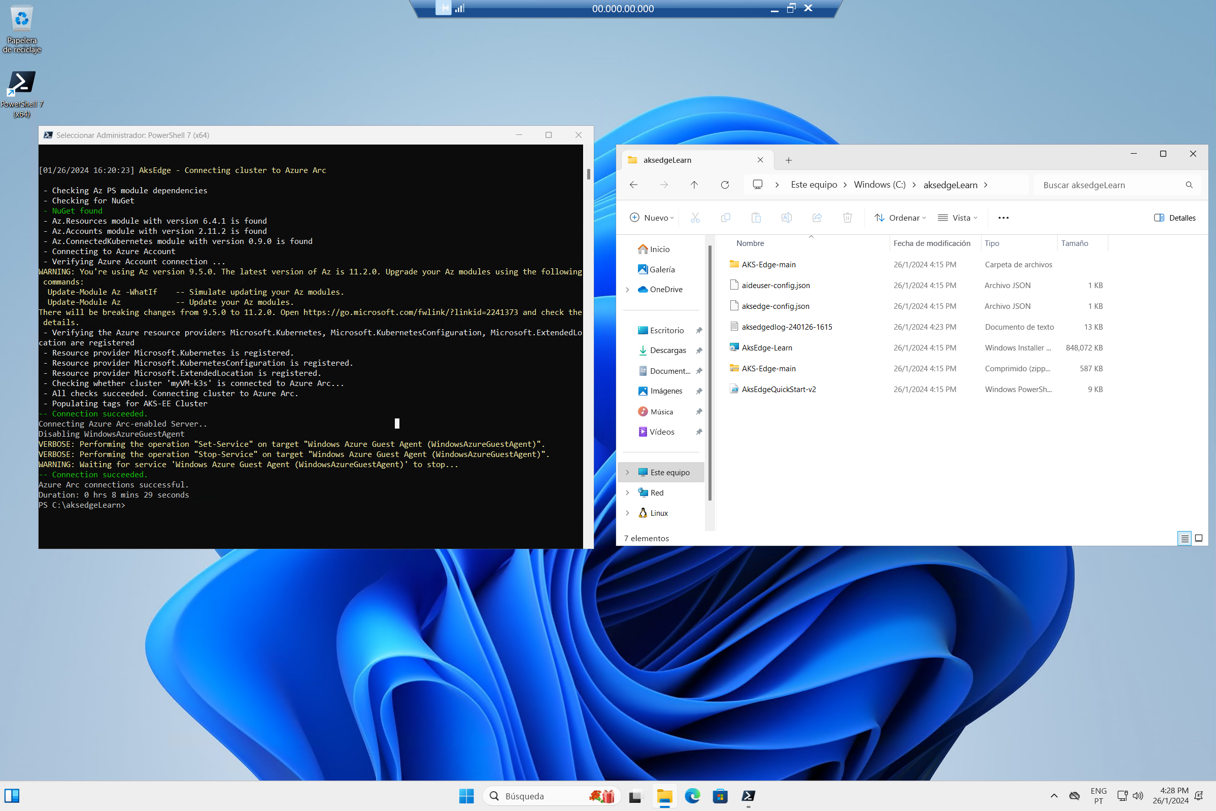 Recorte de pantalla de la máquina virtual Windows con la salida de comandos de PowerShell que muestra una implementación correcta de AKS Edge Essentials y conectada con Azure Arc.