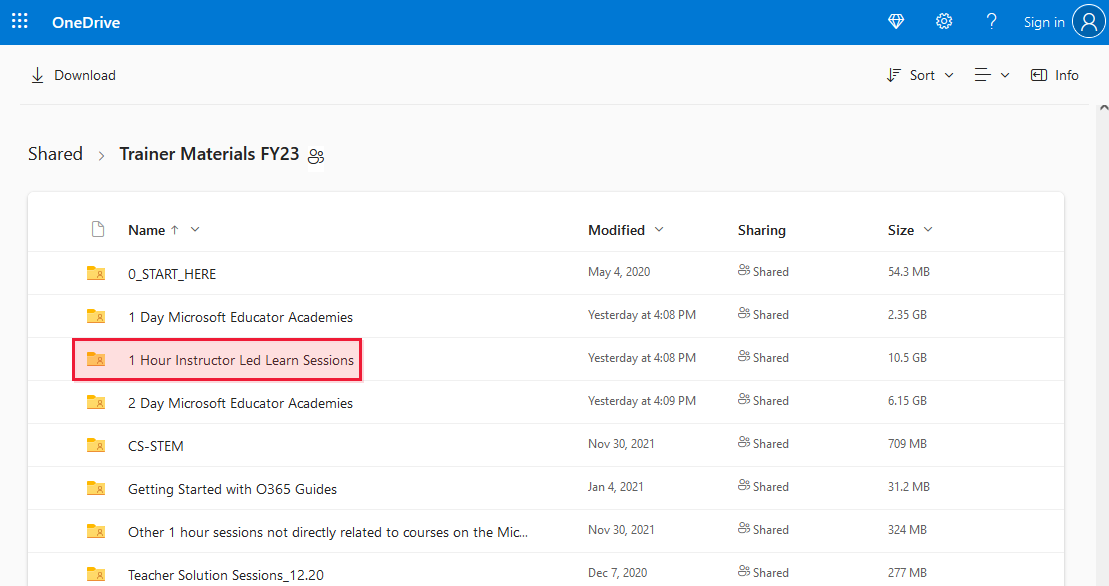Recorte de pantalla de los recursos de Microsoft Educator Trainer en OneDrive, con la carpeta de sesiones síncronas de 1 hora resaltada.