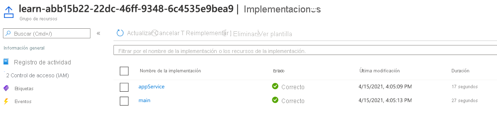 Captura de pantalla de la interfaz de Azure Portal de las implementaciones, donde se muestran las dos implementaciones con estados correctos.