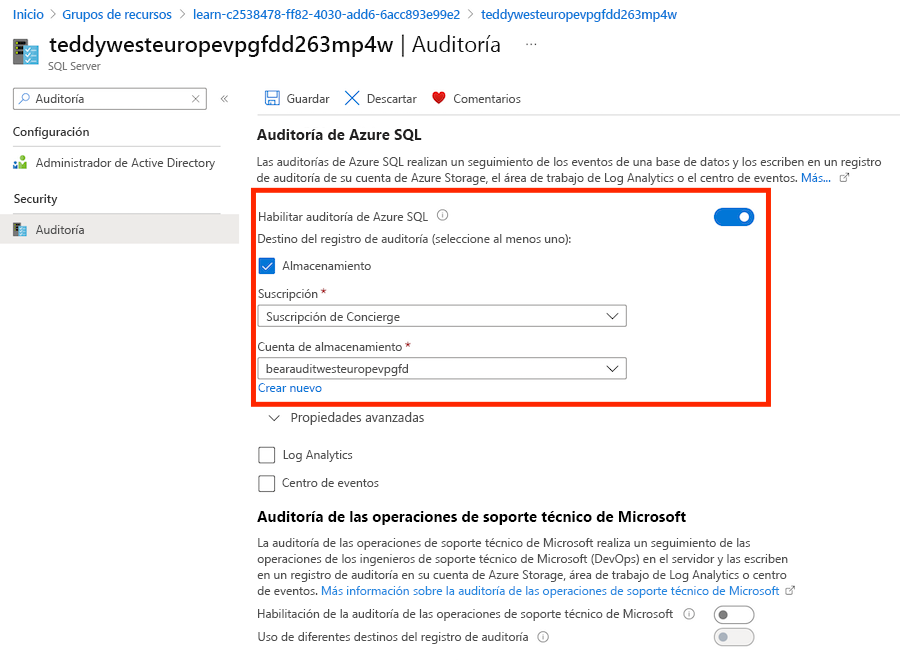 Captura de pantalla de la interfaz del servidor lógico de Azure Portal, que muestra que la configuración de auditoría está habilitada.