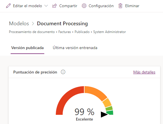 Captura de pantalla de Detección de objetos (vista previa) con pestañas para la versión publicada y la última versión entrenada (seleccionada)