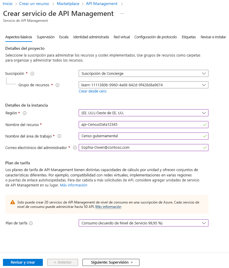 Captura de pantalla de la configuración completada en la pestaña Aspectos básicos de la pantalla Crear servicio API Management.