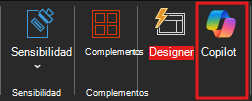 Captura de pantalla del icono de Copilot en la cinta de Opciones de PowerPoint.