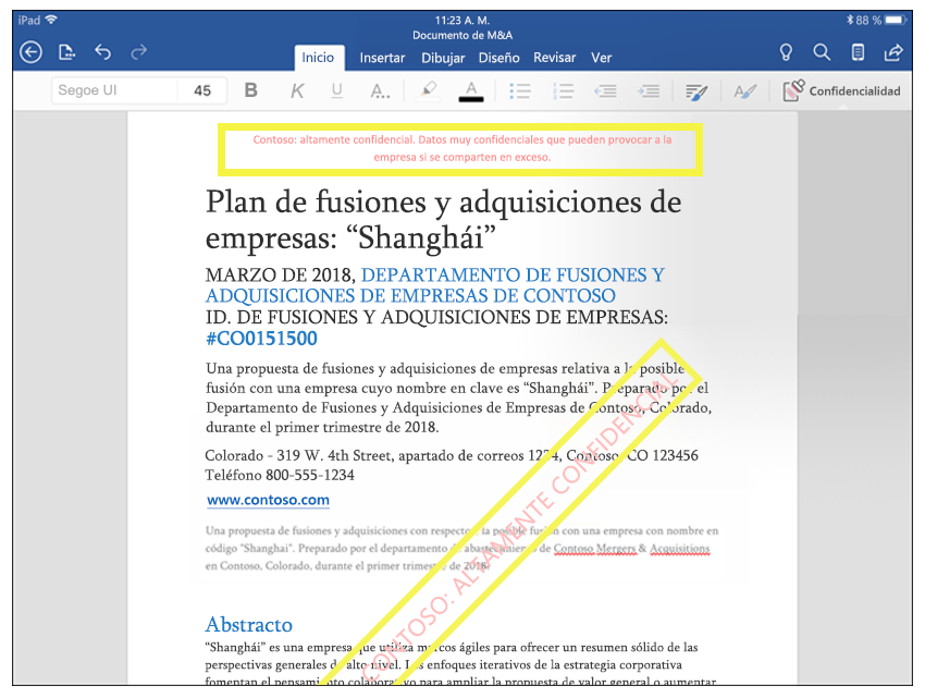 Recorte de pantalla que muestra un documento de Word con una etiqueta de confidencialidad en el encabezado y en una marca de agua.