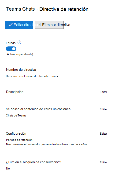 Screenshot showing the Teams chat retention policy. The status button reads pending and is turned on.