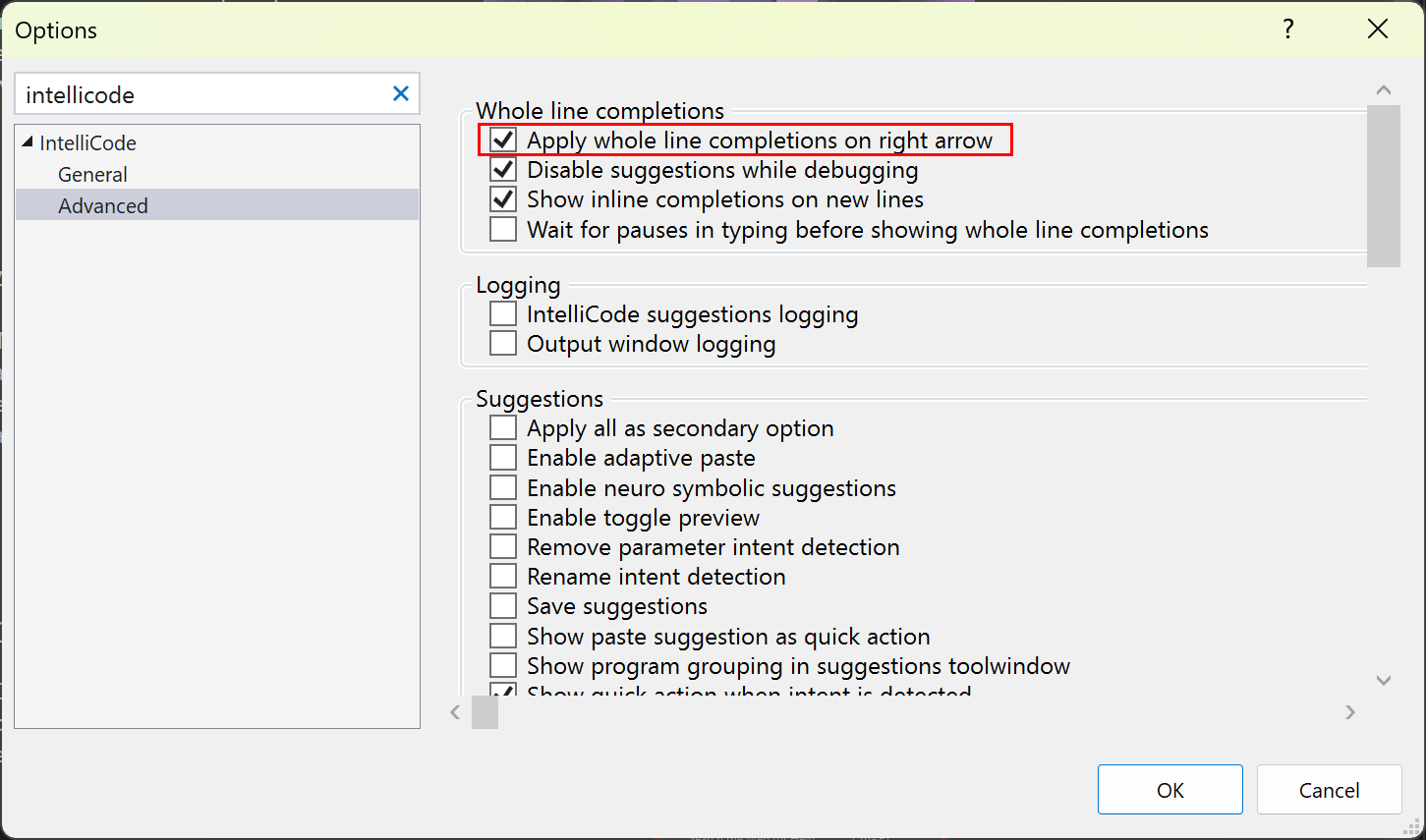 Captura de pantalla del menú Configuración para cambiar la flecha derecha a fin de aceptar la finalización automática de línea completa.