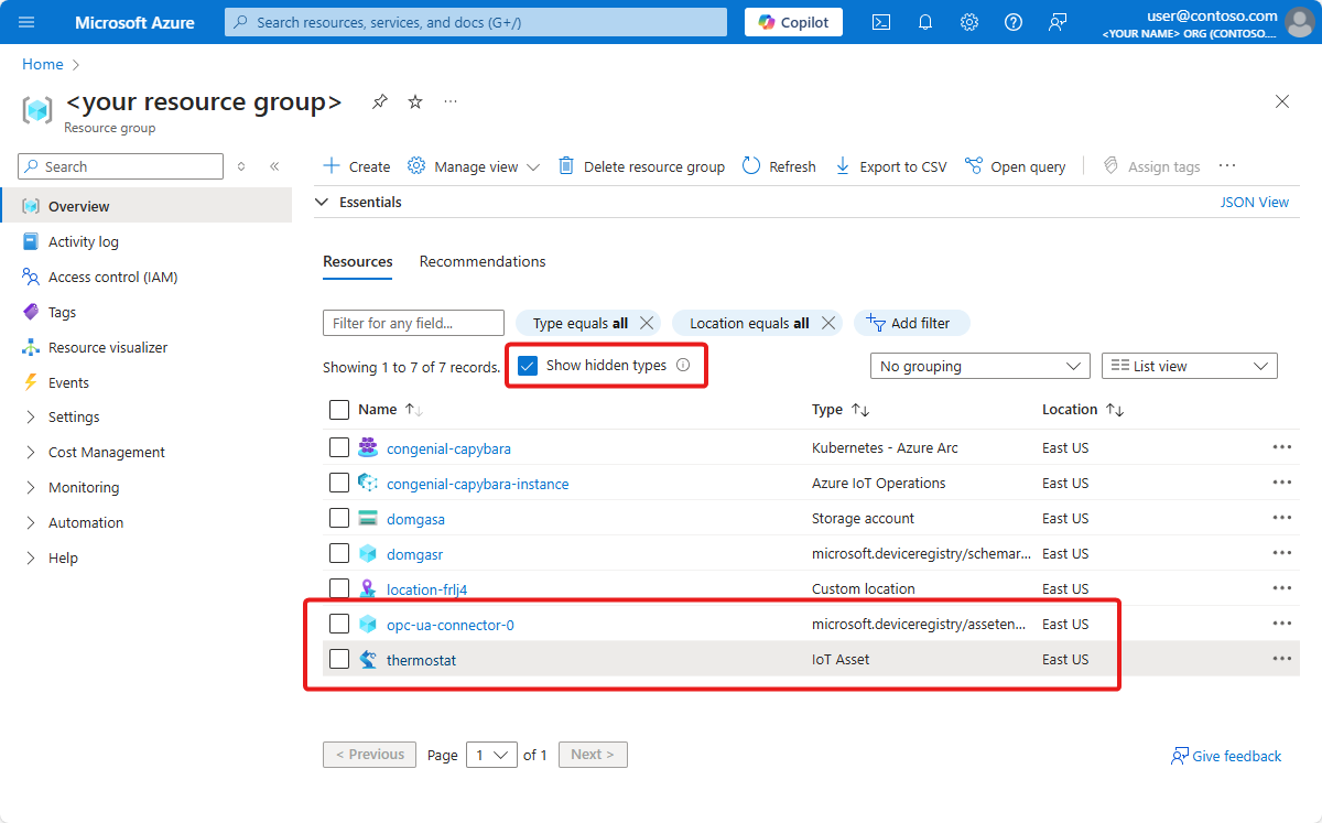 Captura de pantalla de Azure Portal en la que se muestra el grupo de recursos de Operaciones de IoT de Azure, incluido el recurso y el punto de conexión del recurso.