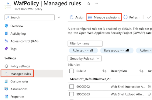 Captura de pantalla que muestra el Azure Portal mostrando la página de reglas administradas de la directiva del firewall de aplicaciones web con el botón Administrar exclusiones resaltado.