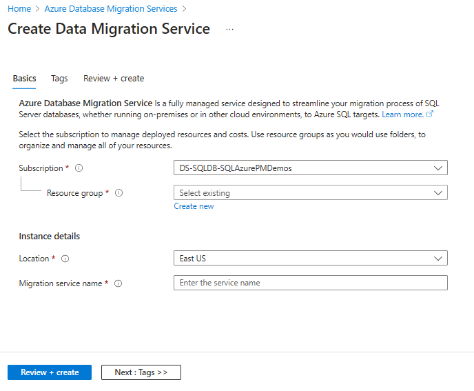 Captura de pantalla que muestra los detalles necesarios a introducir en el servicio migración de la base de datos.